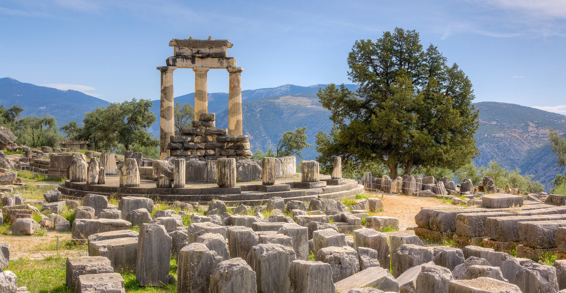 Θόλος της Αθηνάς Προναίας