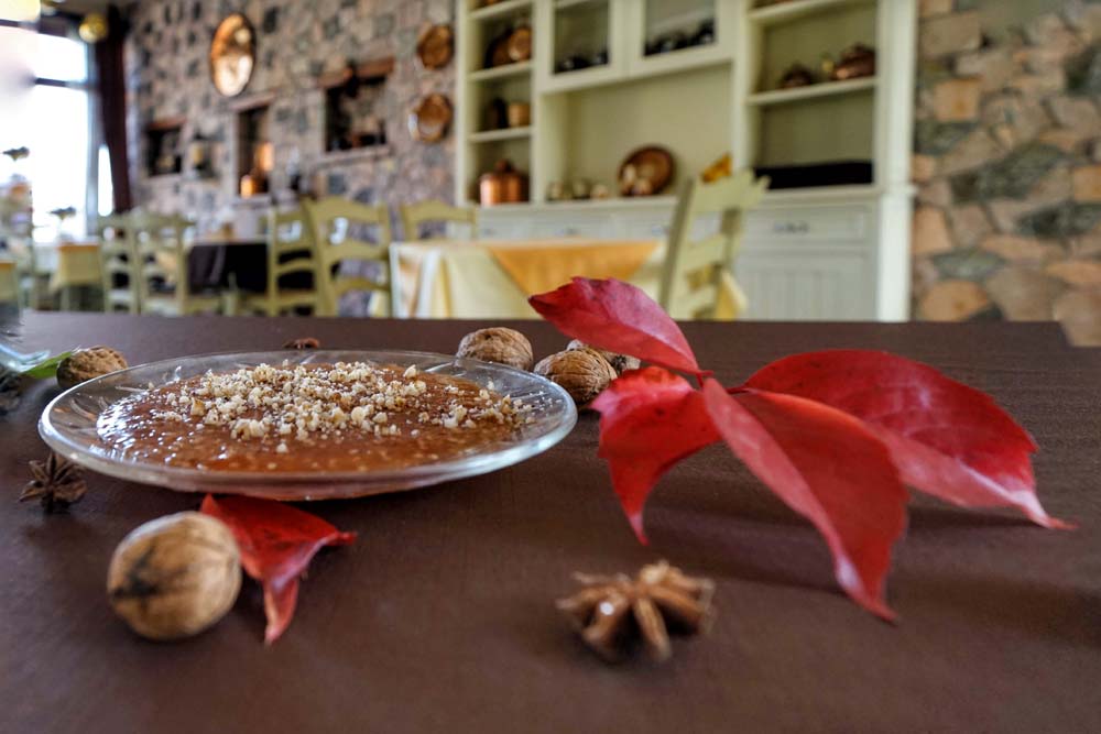 Ταβέρνα «Κυρ-Γιάννης» / Photo © onParnassos.gr