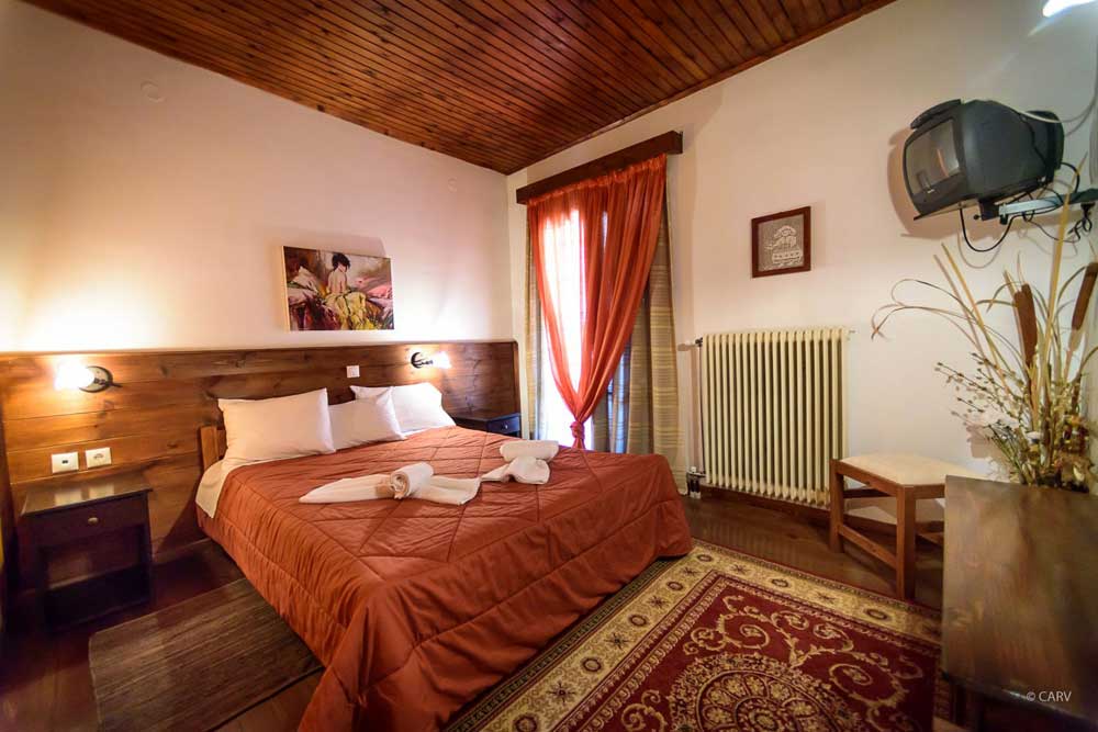 maurodimos_ksenonas14.jpg