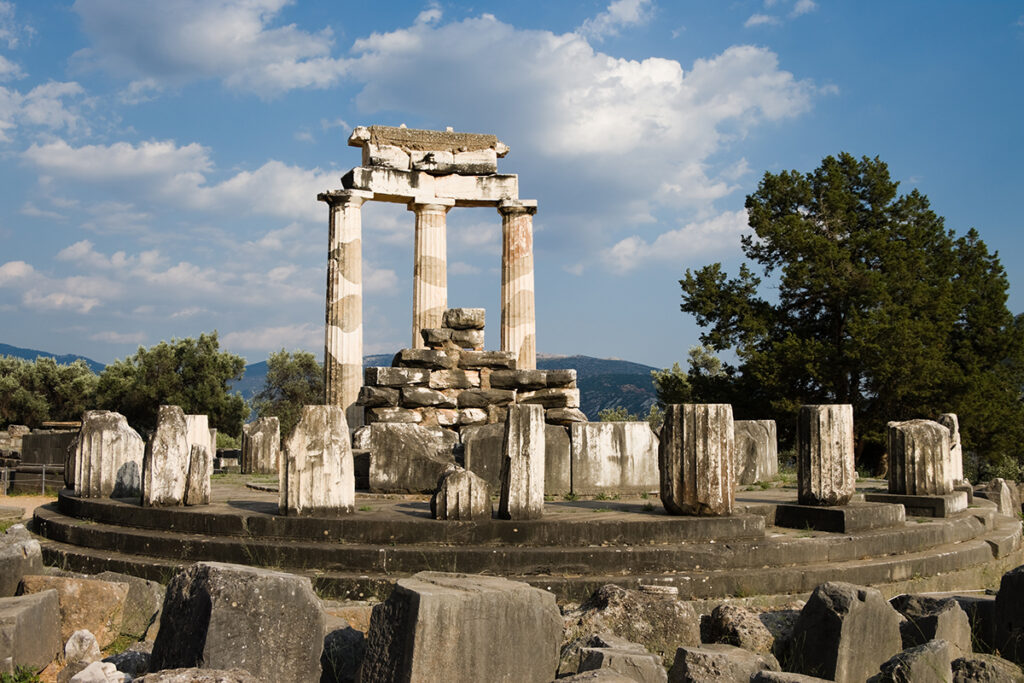 Tholos-of-temples-circular-of-Sanctuary-of-Athena-Pronaia-of-oracle-delphic%2C-Greece.jpg
