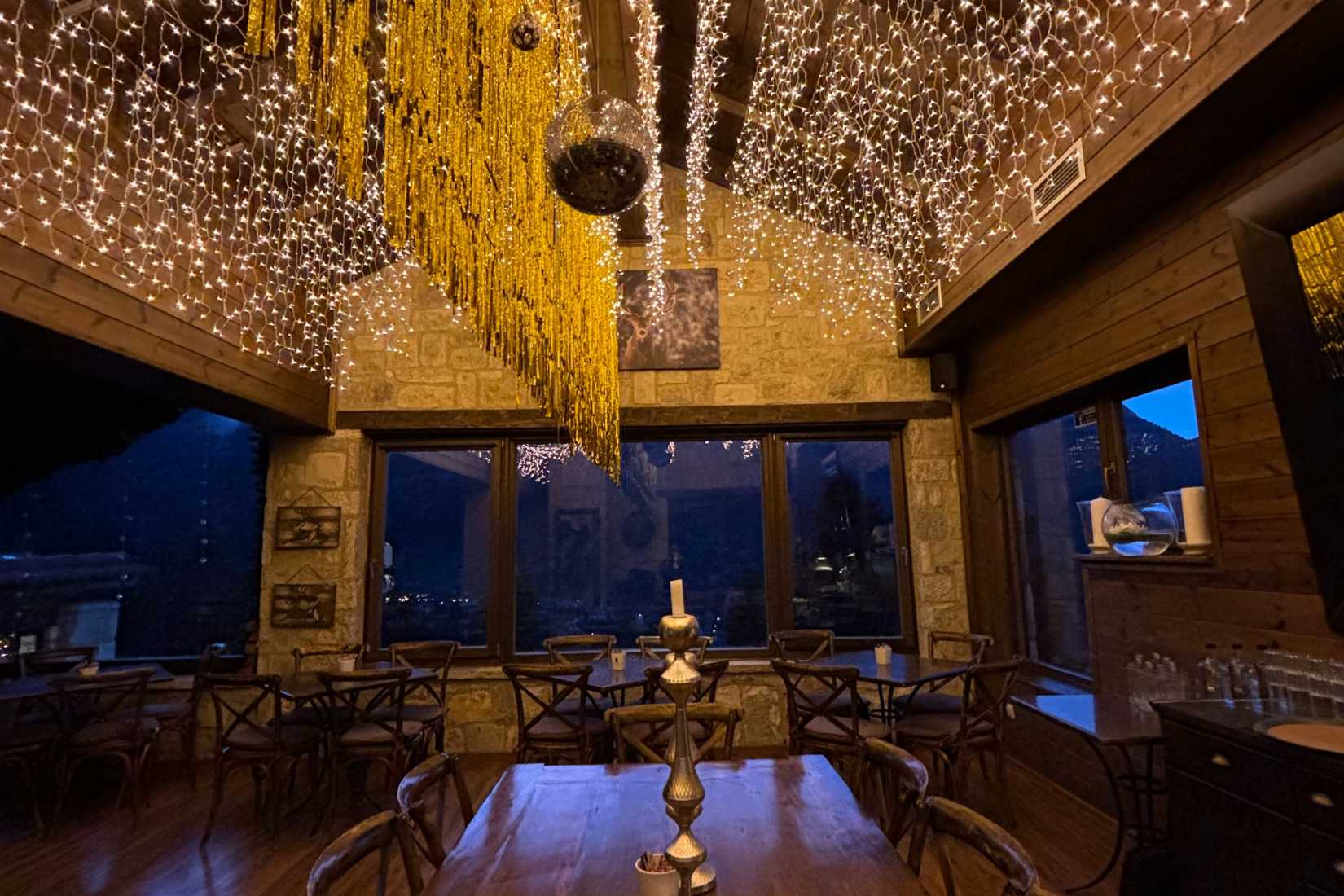 Αποκριάτικο διήμερο πάρτυ στο Le Grand Chalet στην Αγόριανη